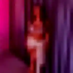 Loubna, 35 ans, en ligne à Ablon pour une rencontre coquine