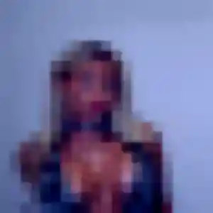 Nesrine, femme de 35 ans cherche beurette à Aigneville