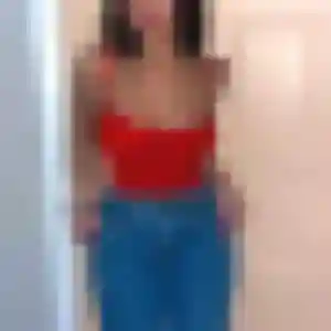 Maya (29 ans) à Ailly-sur-Noye propose un beurette ce soir