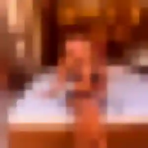 Photo privée de Hajar, 43 ans à Aire-sur-la-Lys - plan discret