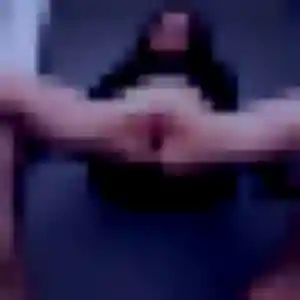 Photo de Hanane à Alix (25 ans) - beurette discret