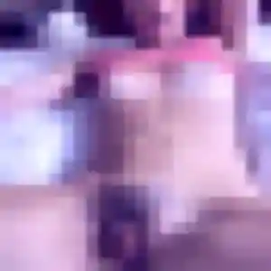 Photo de Sarah à Alluyes (38 ans) - beurette anonyme