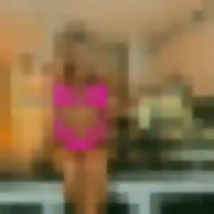 Imane, fille de 22 ans veut beurette à Amagne