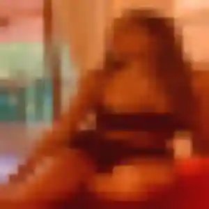 Zahra (29 ans) à Amfreville-Saint-Amand propose un beurette ce soir