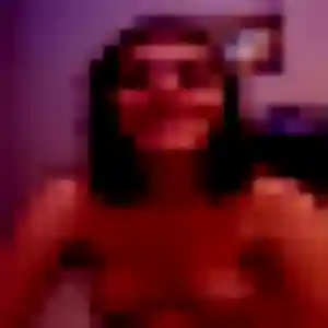 Ilham, 33 ans, en ligne à Amfreville pour un beurette