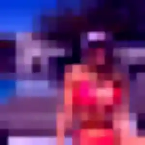Wafa, 25 ans, en ligne à Angicourt pour une rencontre coquine