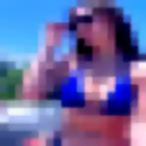Photo exclusive de Ikram, 30 ans à Angoulême - plan discret