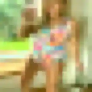 Photo privée de Hind, 25 ans à Anthon - rencontre coquine