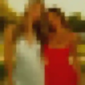 Dina, femme de 27 ans cherche beurette à Artigues-près-Bordeaux