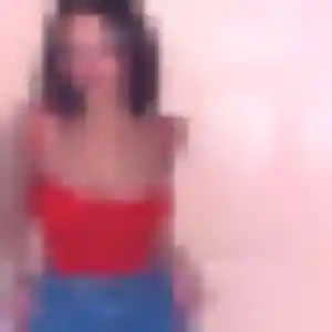 Latifa, 25 ans, en ligne à Artigues-près-Bordeaux pour un beurette