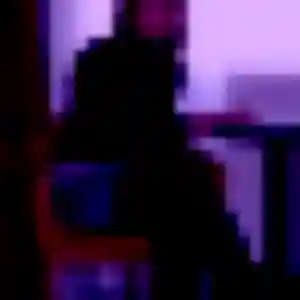 Hanane (25 ans) à Asnières-sur-Nouère propose un beurette ce soir