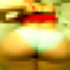 Photo de Sirine à Astillé (45 ans) - beurette discret