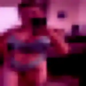 Wahiba, 23 ans, cherche un beurette à Audun-le-Roman
