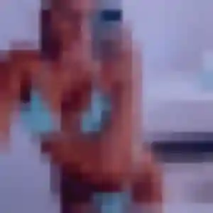 Houda, 26 ans, cherche un beurette à Ausson