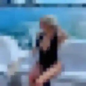 Safiya, 31 ans, connectée à Authezat pour une rencontre coquine