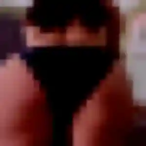 Découvre Amina, 23 ans à Avignon gratuitement