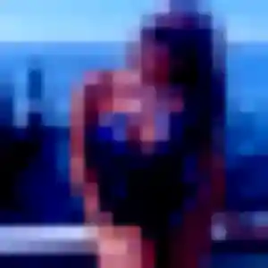 Kahina, 24 ans, en ligne à Bacqueville-en-Caux pour une rencontre coquine