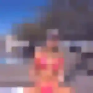 Charmante Sonia, 23 ans à Bains - la contacter