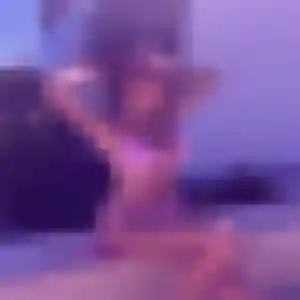 Rejoins Souad, 23 ans à Bayeux en privé