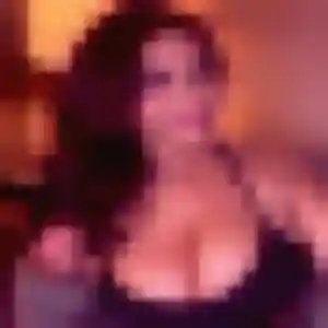 Ahlam, 33 ans, en ligne à Bazus pour une rencontre coquine