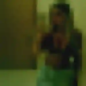 Kamila, 22 ans, connectée à Beaucourt pour une rencontre coquine