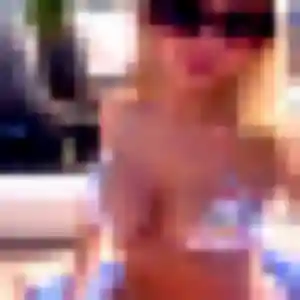 Fatima, 24 ans, en ligne à Betz pour une rencontre coquine