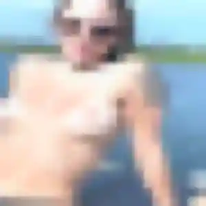 Photo de Malika à Beure (24 ans) - beurette discret