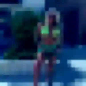 Rejoins Naima, 27 ans à Billom gratuitement