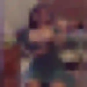 Rejoins Rachida, 23 ans à Blagnac en t'inscrivant