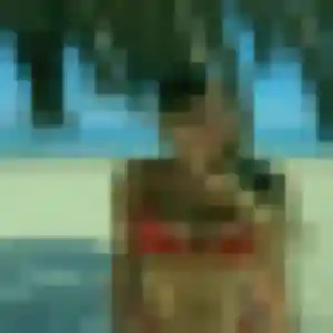 Farah, 30 ans, connectée à Blaye-les-Mines pour une rencontre coquine