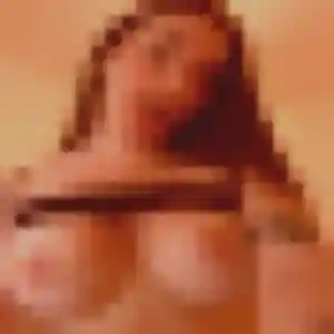 Photo de Ikram à Bondigoux (27 ans) - beurette discret