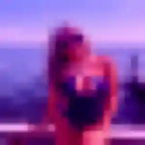 Zara, fille de 22 ans cherche beurette à Bonne