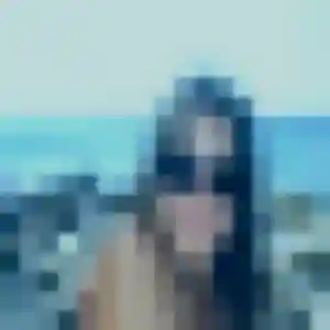 Découvre Safiya, 35 ans à Bormes-les-Mimosas gratuitement