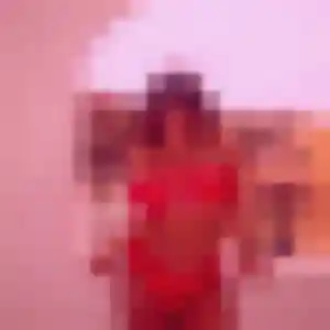 Contacte Souad, 28 ans à Bourbonne-les-Bains en privé