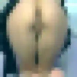 Photo de Hayat à Bourdeau (40 ans) - beurette discret