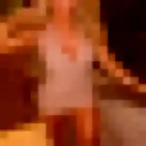 Hajar, 42 ans, connectée à Bourg pour une rencontre coquine