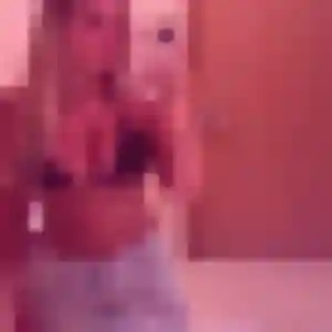 Photo privée de Mounia, 26 ans à Boutigny-Prouais - plan discret