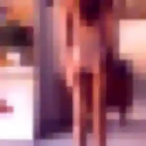 Découvre Kenza, 30 ans à Boyer en privé