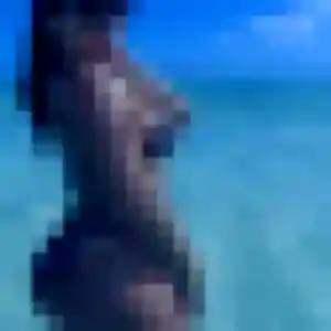 Rejoins Fouzia, 27 ans à Brecé gratuitement