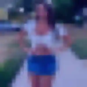 Hana, 34 ans, en ligne à Brenat pour une rencontre coquine