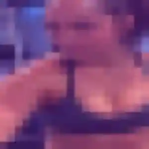 Ilham, 22 ans, cherche un beurette à Brens