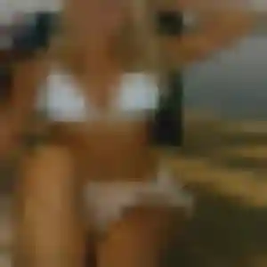 Yasmine, femme de 22 ans cherche beurette à Brue-Auriac