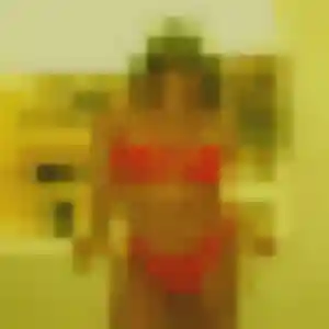 Photo perso de Ilham, 25 ans à Buchy - rencontre coquine
