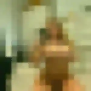 Photo de Souad à Cabourg (32 ans) - beurette discret