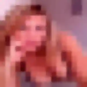 Houda, 36 ans, connectée à Cachan pour un beurette