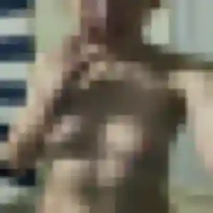 Photo privée de Ouarda, 34 ans à Camiers - rencontre sans lendemain