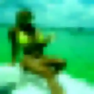Photo privée de Safiya, 25 ans à Candas - rencontre sans lendemain