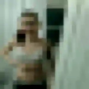 Yamina, fille de 40 ans cherche beurette à Castine-en-Plaine