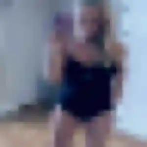 Nawal (32 ans) à Cazouls-lès-Béziers propose un beurette rapidement