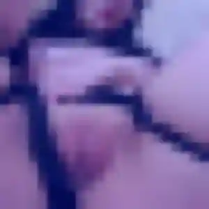 Charmante Dina, 29 ans à Cergy - voir sa photo